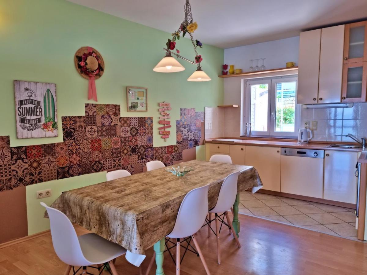 Apartments Soric Omiš Εξωτερικό φωτογραφία